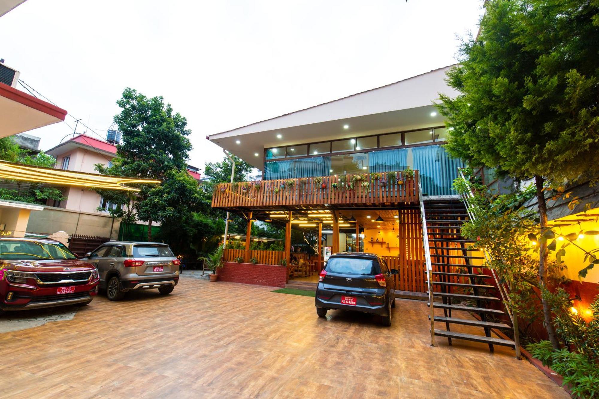 Hotel Harmony & Little Bites Bistro Jawlakhel Exterior photo